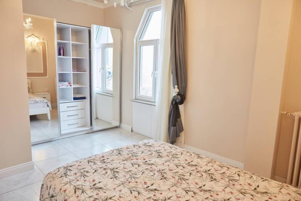 איסטמבול Taksim Square Apartment, Great View, Luxury מראה חיצוני תמונה