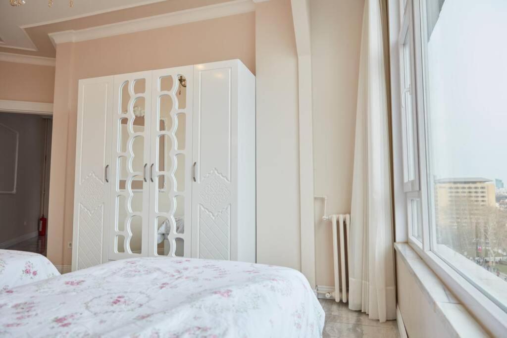 איסטמבול Taksim Square Apartment, Great View, Luxury מראה חיצוני תמונה
